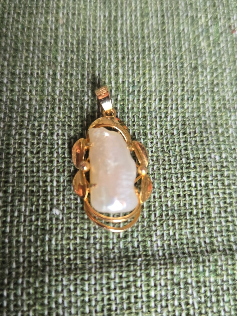 14k Yellow Gold Baroque Pearl Pendant